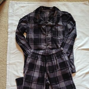 Cuddl Duds Black and Gray Checkered Pajama Top
